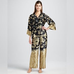 Beautiful Natori Dragon Satin Pajama Set preloved all buttons are attached.